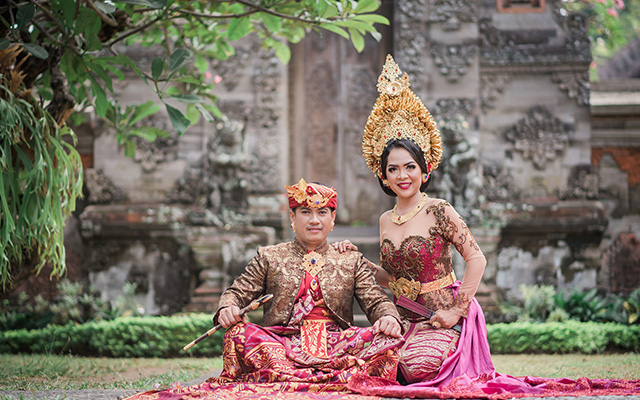 Arya & Sawitri