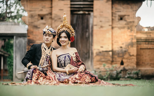 Mas Adi & Diana